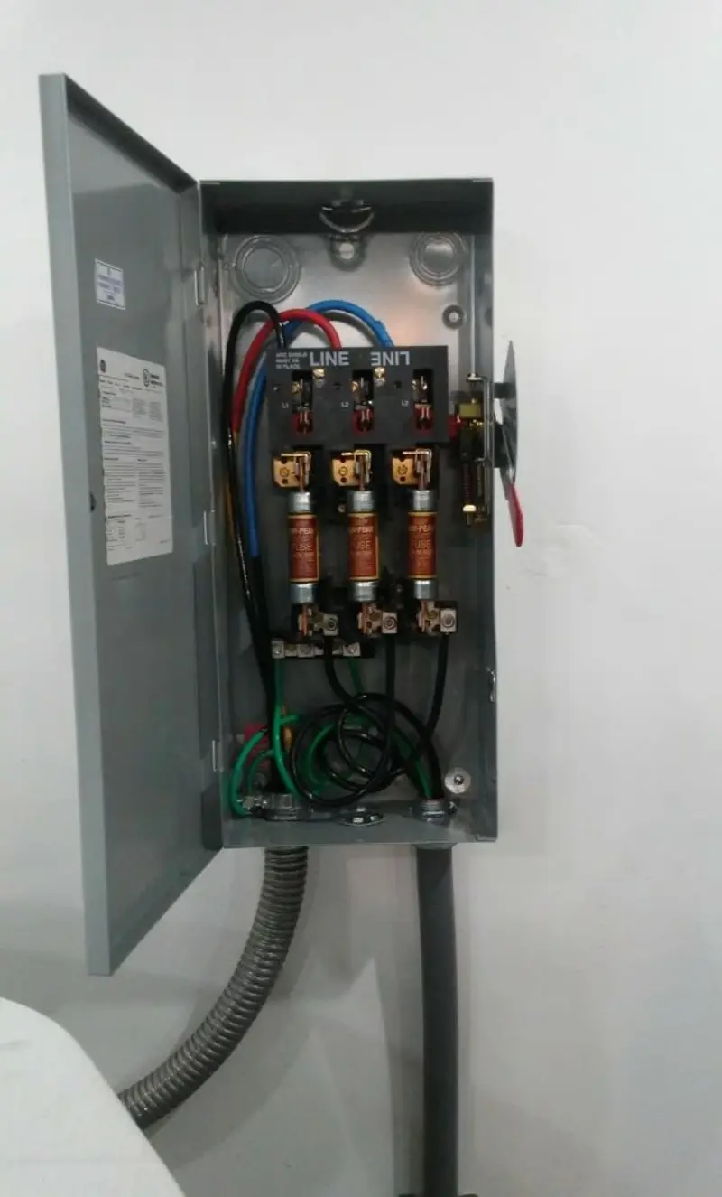 Three-phase disconnect switch installed for Smoke Detector Installation in Overland